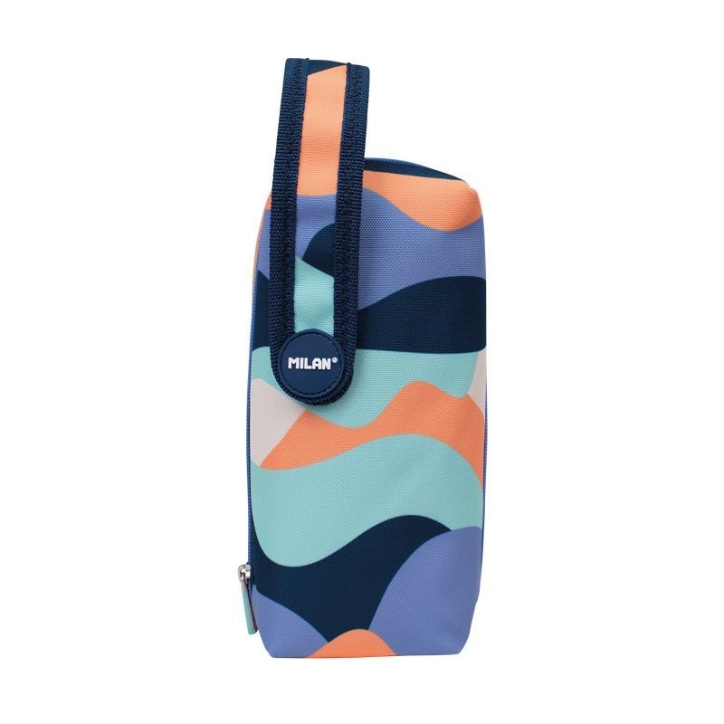 Mochila escolar con ruedas azul y negro geometric - renglones totto ma03eco006-2210p-3jg
